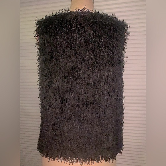 Max Studio Black Fuzzy Sleeveless Top. - Picture 2 of 6
